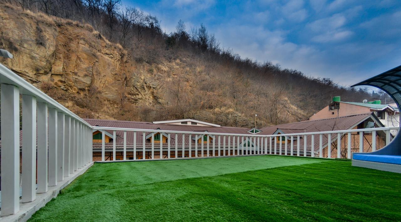 Hotel Metropolis Srīnagar Екстериор снимка