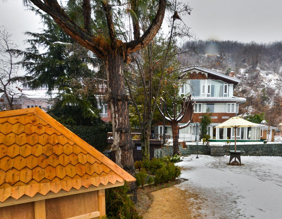Hotel Metropolis Srīnagar Екстериор снимка