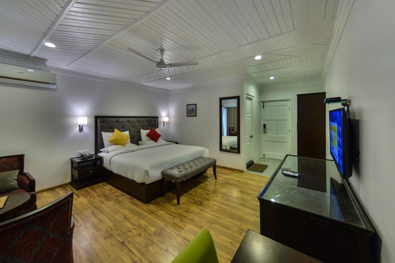 Hotel Metropolis Srīnagar Екстериор снимка