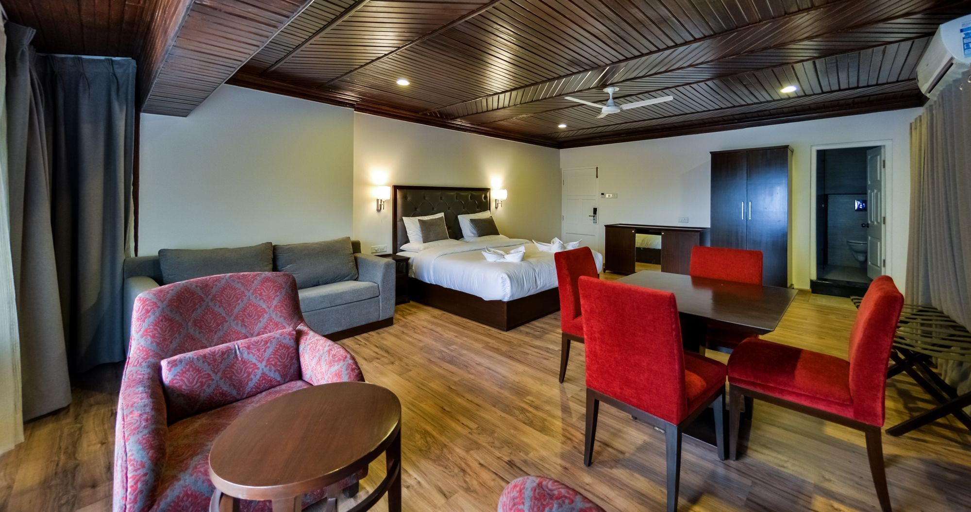Hotel Metropolis Srīnagar Екстериор снимка