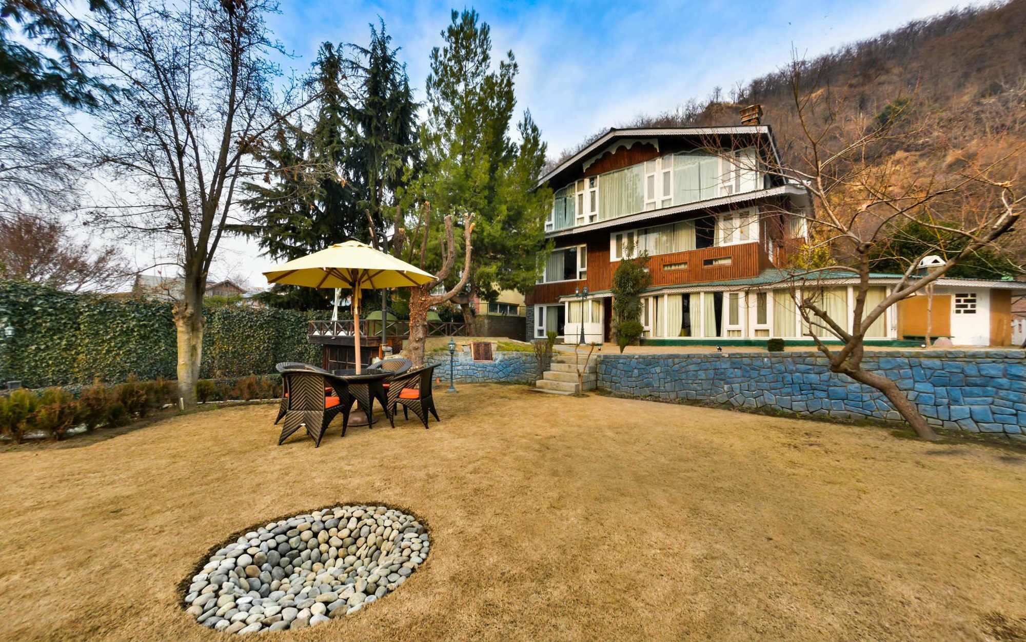 Hotel Metropolis Srīnagar Екстериор снимка